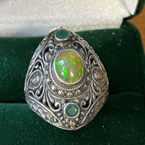 Sarda sterling silver Simulated Opal Statement ring size 9. Gorgeous